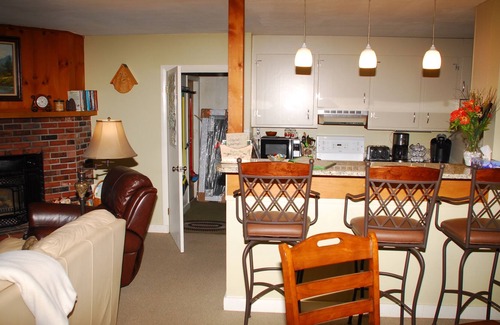 North Conway Ski Chalet | We're following every guideline for disinfecting our units. Walk to the VILLAGE!