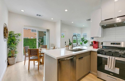 Midway City House | WE12-Modern Home near Asian Garden Mall