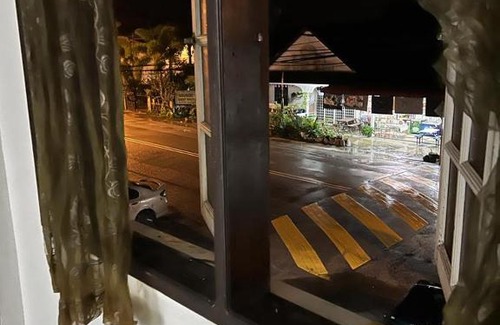 Kampung Semut Api House | Weaayah guesthouse