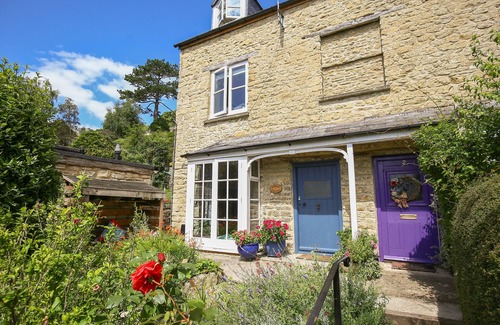 Nailsworth Cottage | WEAVERS COTTAGE, pet friendly, with open fire in Nailsworth