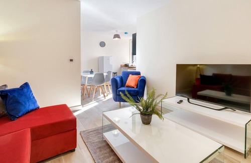 Wednesbury Apartment | Wednesbury, 1 Bedroom Apartment 204 with Parking