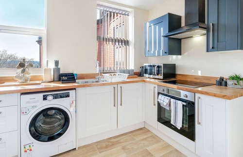 Wednesbury Apartment | Wednesbury, 1 Bedroom Apartment 204 with Parking