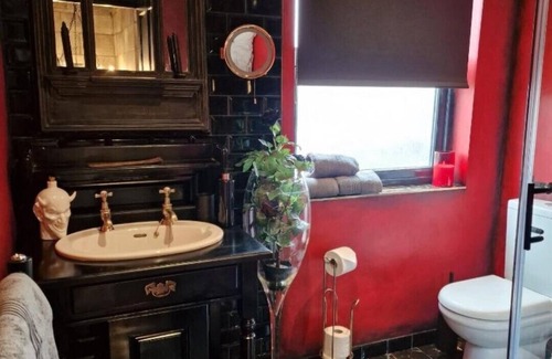 York Apartment | Wednesday's Family Rooms