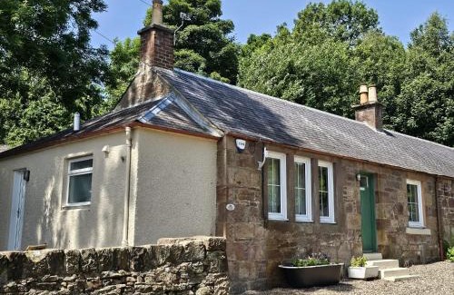 Kirkmichael House | Wee Lyon Cottage Maybole 2 Bedroom Sleeps 4