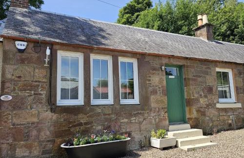 Kirkmichael House | Wee Lyon Cottage Maybole 2 Bedroom Sleeps 4