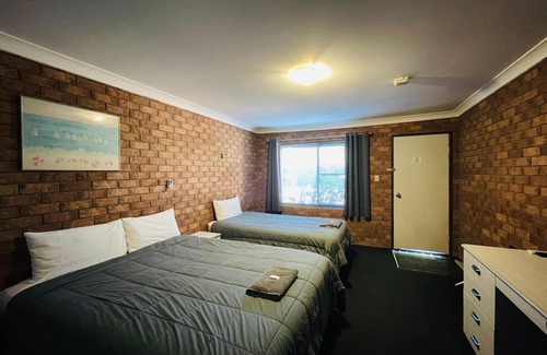 Wee Waa Hotel | Wee Waa Motel