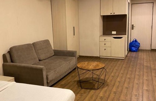 Surat Hotel | Weekend address homestay by shan
