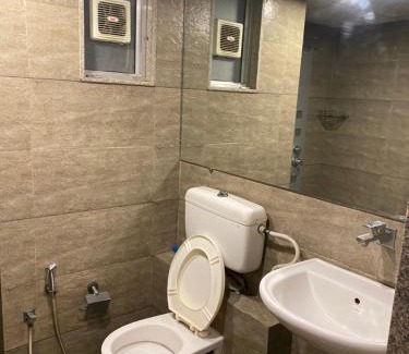 Surat Hotel | Weekend address homestay by shan