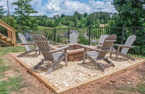 Weaverville House | Weekend with friends & family! Movie room~Swim Spa~Hot Tub~Firepit~Sleeps