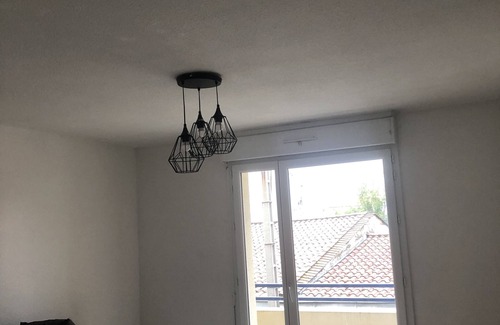 Victor Hugo - Saint-Augustin Apartment | WEEKLY STUDIO NEAR BORDEAUX