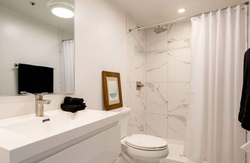Norma Triangle Condo | WEHO PENTHOUSE walking to bars, restaurants, clubs