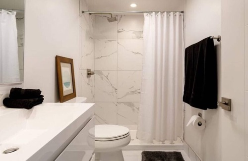 Norma Triangle Condo | WEHO PENTHOUSE walking to bars, restaurants, clubs