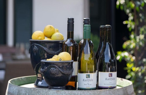 Krov House | Wein und Landhaus Kallfels