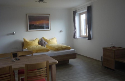Rohrendorf bei Krems House | Weinbau Ettenauer