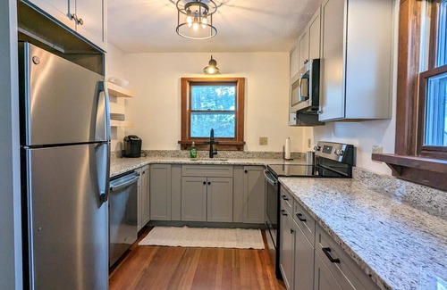 Weirs Beach House | Weirs Beach Bungalow