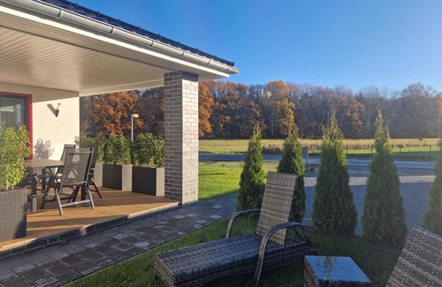 Saal House | Welcome to the "Rosenhaus🌹" directly by the forest, Baltic Sea and Bodden coast, barrier-free