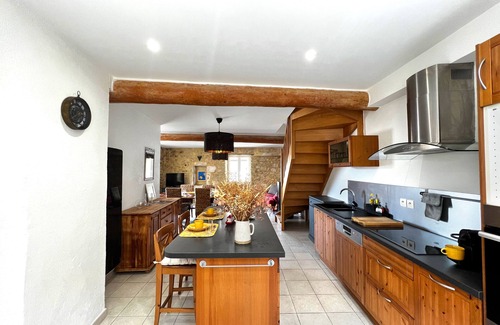 Saint-Julien-de-Peyrolas House | WELCOME TO THE CASA DE PIERRE