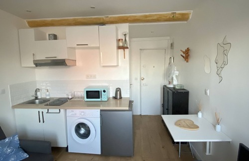 Saint-Denis Apartment | Welcome at AtHome 💫