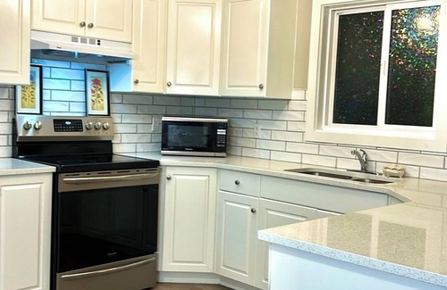 Coaldale House | Welcome - Available for booking 1Bed 2Bath comfortable Coaldale Home.