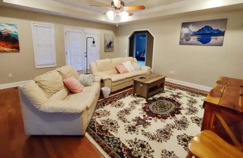 Cullman House | Welcome! Calm, Comfortable home NOT on busy Smith Lake (but close!)