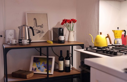 San Gimignano City Centre Apartment | Welcome "Casa San Gimi" your perfect base for exploring the wonders of Tuscany!