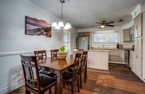 Pottsboro House | Welcome Extended Stays Lake Getaway: Cozy Retreat with Fire Pit, Games & Marinas, Choctaw Casino!