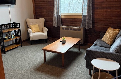 Limerick Apartment | Welcome Home - Enjoy a Quiet Country Apartment on a Bed and Breakfast Property
