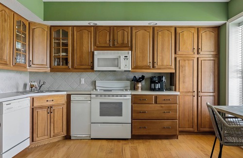 Sparta House | "Welcome Home" to this Cozy 6-bedroom retreat on the beautiful Caney Fork River