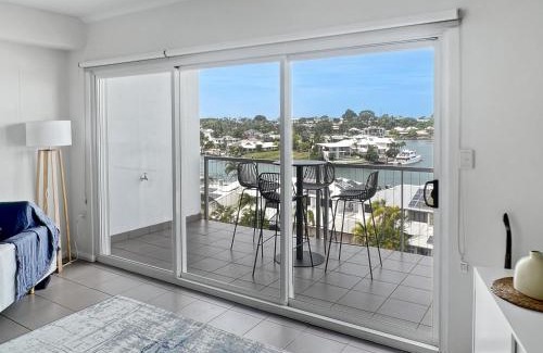 Cullen Bay Apartment | Welcome Homestay Bayside