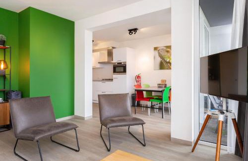 Offingawier Apartment | Welcome in - Beneden appartement direct aan het Sneekermeer met tuin
