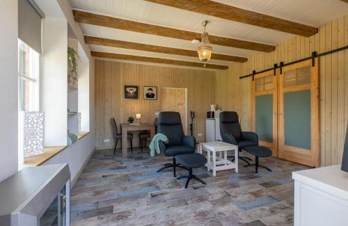 Koudekerke Apartment | Welcome in - Rustig gelegen gastenverblijf met eigen tuin, slaapkamer en badkamer