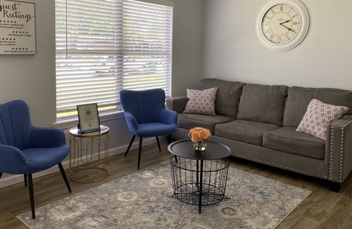 Southside House | !Welcome! New Clean and Cozy "La casa del aviador"
