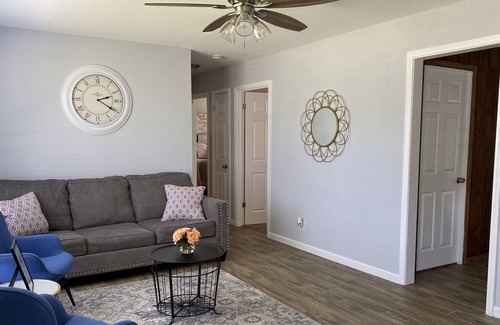 Southside House | !Welcome! New Clean and Cozy "La casa del aviador"