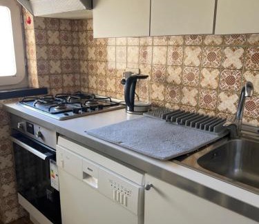 Rapallo Apartment | WELCOME RIVIERA Nautilus 11- vista mare-posto macchina individuale-ONLY ONE CAR-piscina condominiale-attrezzatissimo