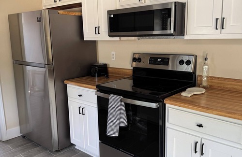 Pensacola House | Welcome t Sunrise Cottage nLocated just minutes from beautiful beach & downtownn