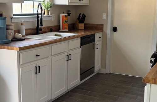 Pensacola House | Welcome t Sunrise Cottage nLocated just minutes from beautiful beach & downtownn