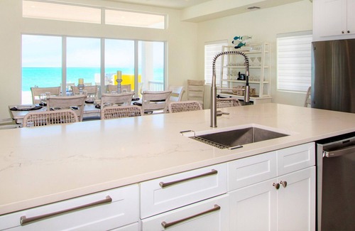 Tar Bay House | Welcome to 2Hoty your new Exuma beachfront luxury vacation home