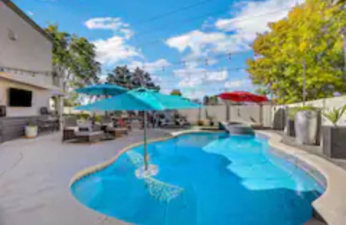 North Las Vegas House | Welcome to a backyard paradise
