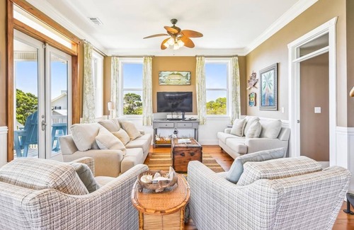 Sea Palm Village House | Welcome to A PALM PARADISE!