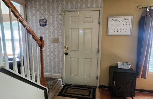 Highland Springs House | Welcome to Airport Stay at Gigi's, Cozy, Warm, and Inviting