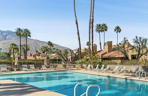 Araby Condo | Welcome to Ananda Nivas, Contemporary Condo in South Palm Springs, -Dog friendly