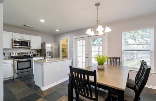 Blossoms Park House | Welcome to Ashley! Relax in this bright and airy one story home in a quiet, desirable neighborhood