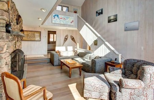 Bovina Center House | Welcome to Aurora, 3+ Bedrooms, 5 Bath, 23 Acres