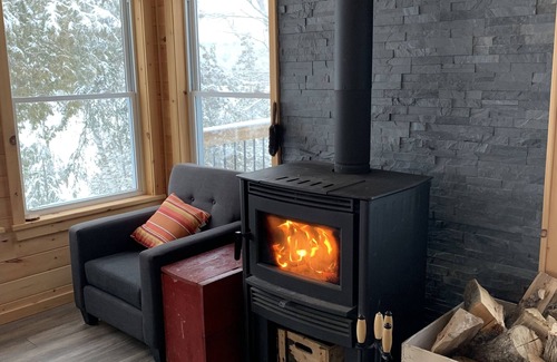 Highlands East Cottage | WELCOME to beautiful Sunset Point waterfront cottage!
