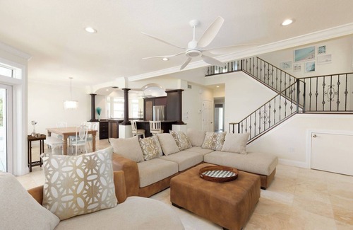 Sunset Beach House | Welcome to Bluefin Your Waterfront Getaway!