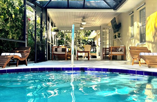 Florida Ridge House | Welcome to Casa Del Jardin. You very own private sanctuary with heated pool.