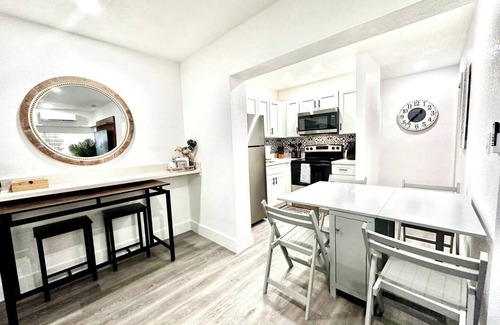 Edgewood Apartment | Welcome to Casa Bethel! Newly remodeled and strategically located.