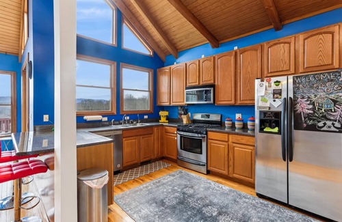 Davis House | Welcome to Chaleur et Lumiere-the chalet of warmth and light!