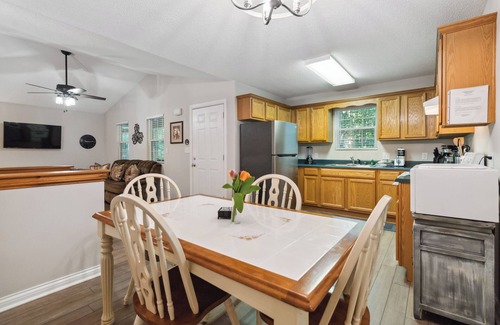 Sloans Valley Cabin | Welcome to “Chalet at Lake Cumberland” – The Adventurer’s Getaway