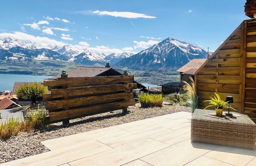 Goldiwil Apartment | Welcome to Chalet Lake & Mountain View
